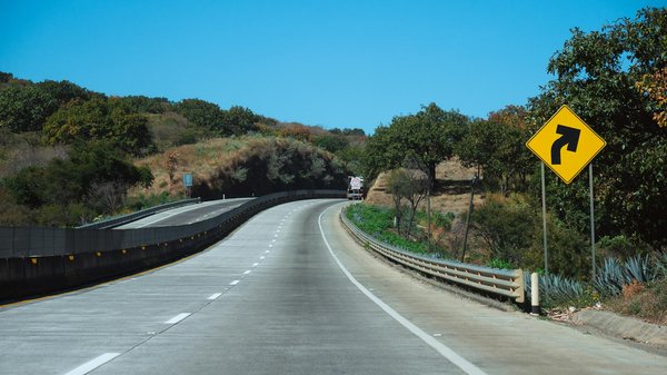 Les Pour et Contre de la Location à Long Terme : Guide Complet et Avantages Cachés